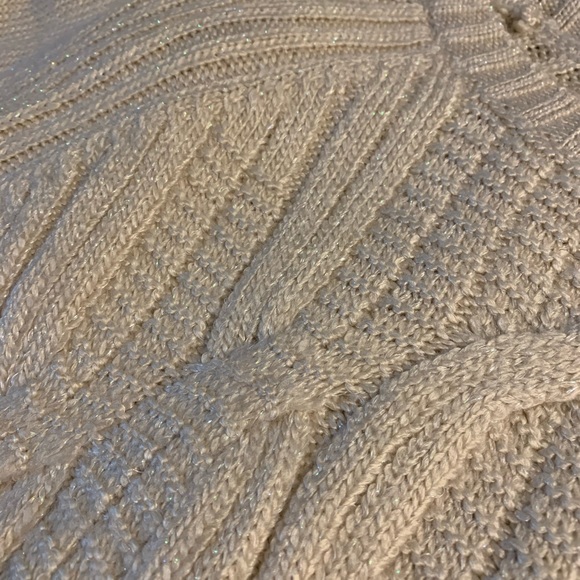 🔴SOLD🔴Winter sweater - Picture 3 of 3